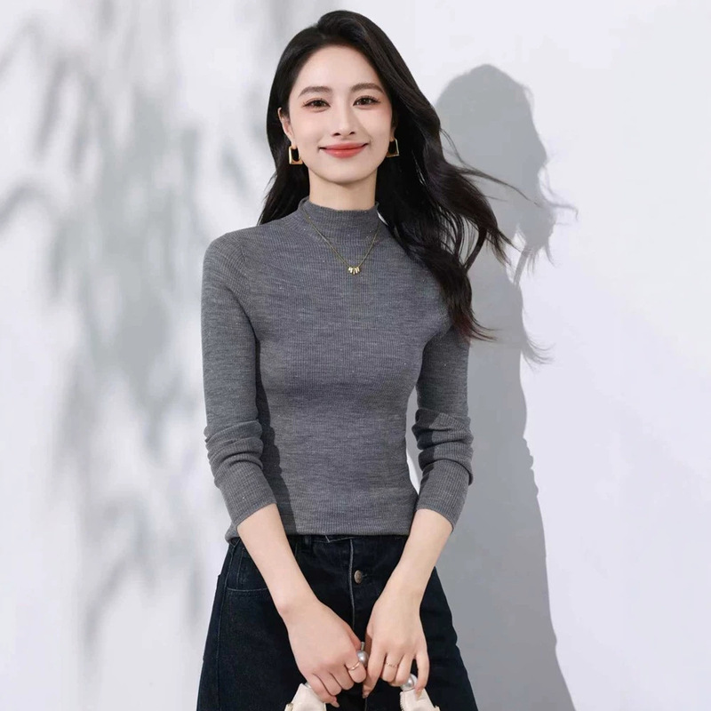 Yangzi yarn, machine washable, 100% wool, 2026 early autumn new collection, gold thread and sequin embellishment, 60-count, 18-gauge, slim-fit, and figure-flattering, half-high collar Yangzi yarn, machine washable, 100% wool, 2026 early autumn new collection, gold thread and sequin embellishment, 60-count, 18-gauge, slim-fit, and figure-flattering, half-high collar