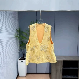 女式衬衫;女式马甲;时尚休闲套装