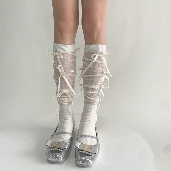 Milky white background milky white knot