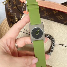 TT��������ɯ�����ֱ�Ůʿ���z��Ͱ��ǹ�ɫ�͹Ÿ߼��Еr��Ů��