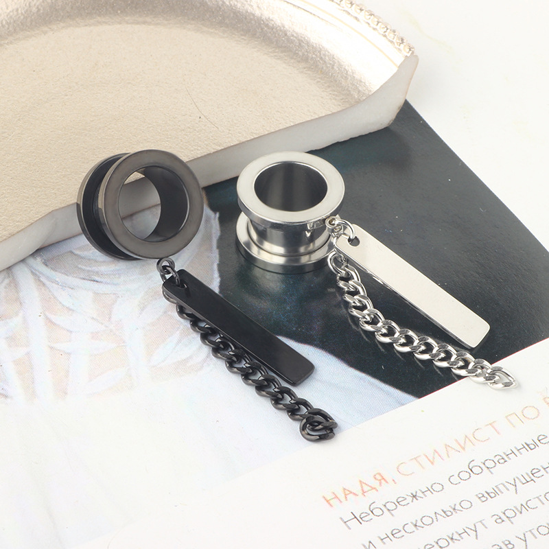 Pointed titanium steel lip stud product view