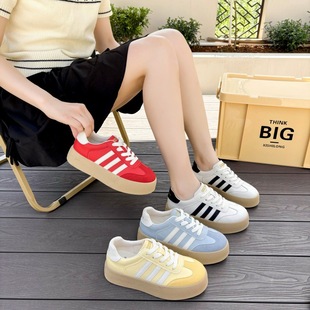 Fresh and Fairy-Style Thick-Soled Leather Training Shoes in Cream Yellow for Autumn and Winter, New Model with a 5cm Height Increase for Women