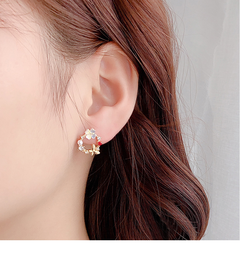 Fashion Flower Butterfly Zircon Simple Diamond-studded Earrings Copper Ear Jewelry display picture 1