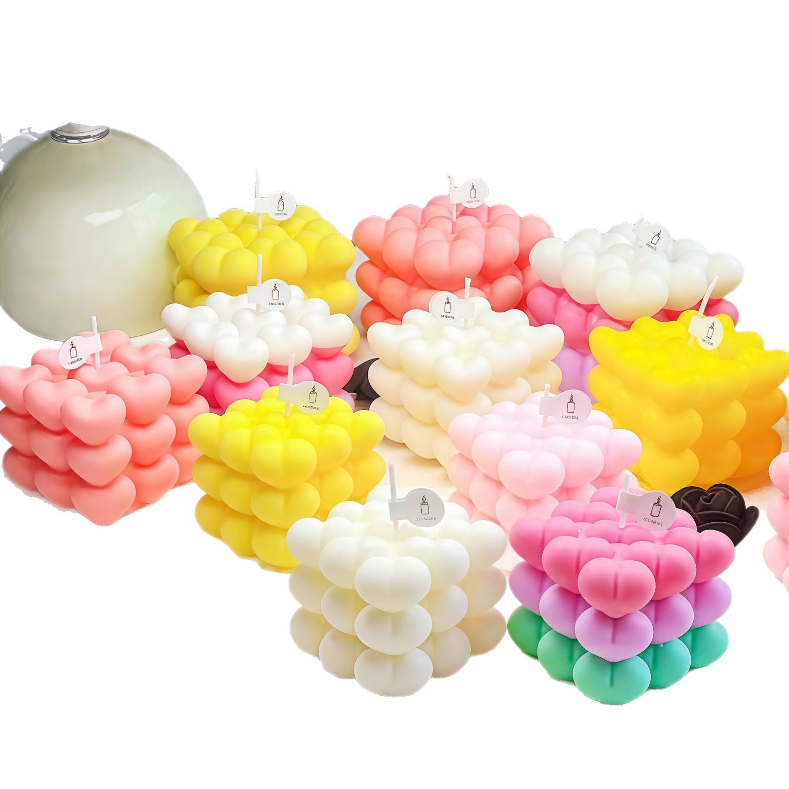 Bougie d'aromathérapie cubique géométrique en forme de cœur, en gros, pour la Saint-Valentin ou un anniversaire._voghion.com