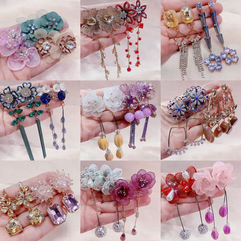 Retro fashionable ethnic elegant design earrings