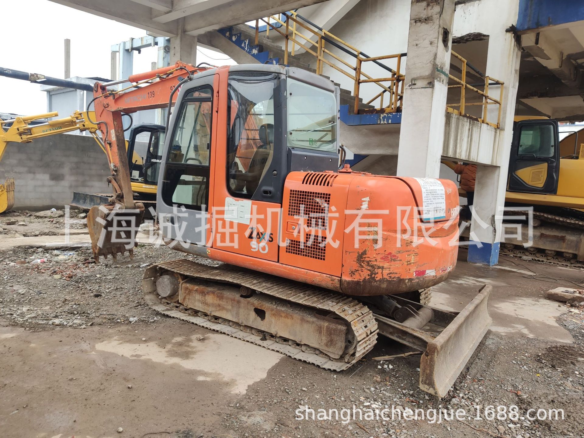 Hitachi 日立ZX90挖掘机 ，二手出售现货