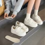 新款运动轻便厚底小白鞋