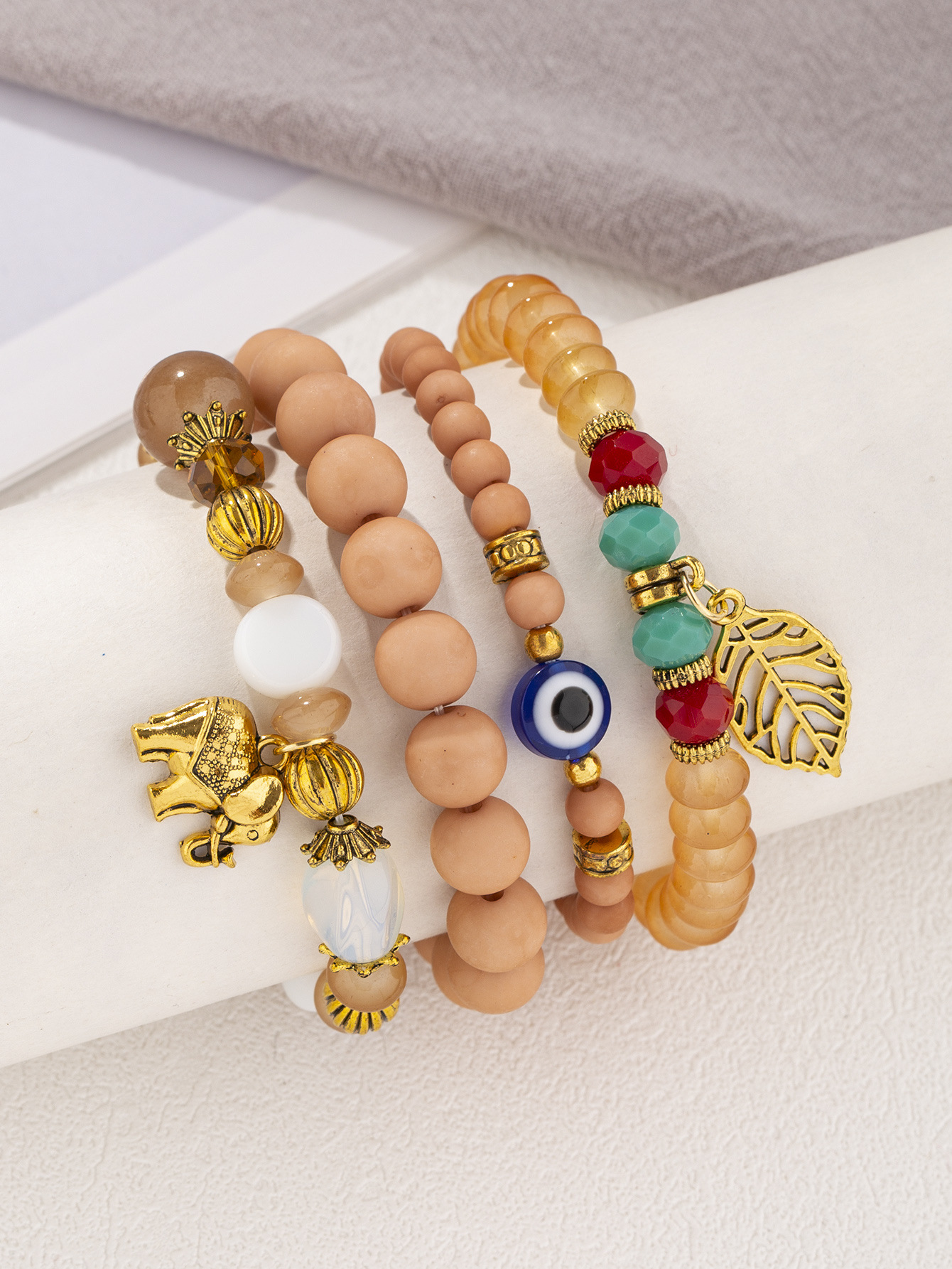 51g Weight Alloy Pendant Material Bracelets Classification Beads Chain Material 1 Set Quantity Holiday, Daily, Street Occasion Alloy, Glass Material Leaf, Elephant Pattern Women's Gender Beaded, Plating Design Casual, Retro, Simple Style Style Casual Retro Simple Style Leaf Elephant Arylic Alloy Glass Beaded Bracelets Wholesale 14