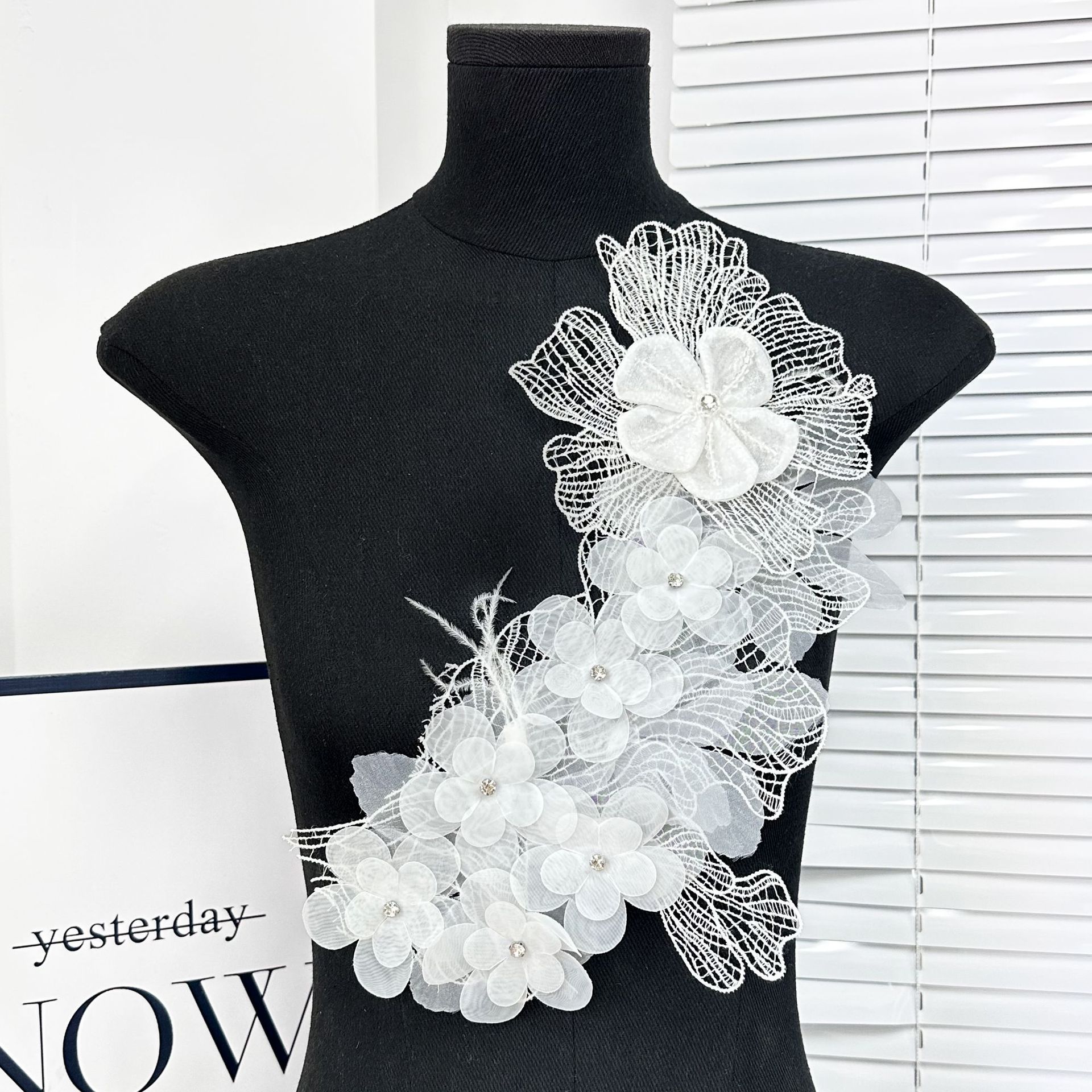 Vestido de boda encaje tridimensional perlas de clavos computadora bordado encaje flor accesorios suéter vestido accesorios de ropa image 2