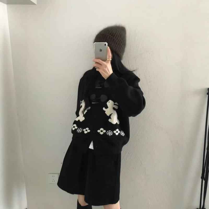 New Spring Retro Horn Button Cartoon Sweater Cardigan for Women, Autumn and Winter New Korean Style Loose Versatile Knitted Jacket