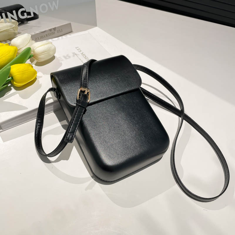 New Candy-Colored Saddle Bag for Women, Fashionable Versatile Small Square Bag, Solid Color Phone Bag, Single Shoulder Crossbody Bag Trendy