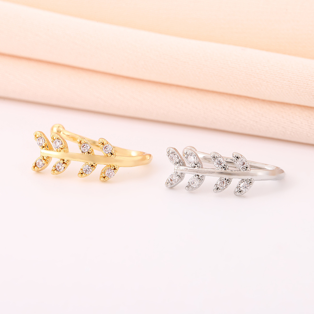 Halloween Cross European And American Fashion Trend Personality U-shaped Jewelry Niche Simple No Piercing Nose Stud_voghion.com