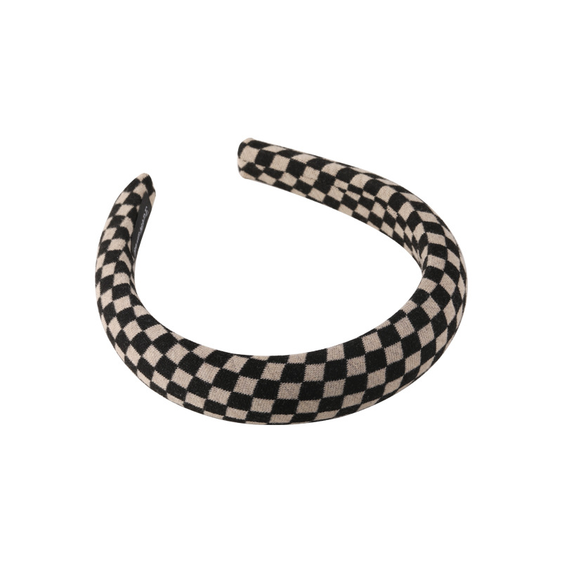 Korean Version Checkerboard Black And White Large Intestine Hair Circle Holiday Style Temperament Sponge Hairband display picture 2