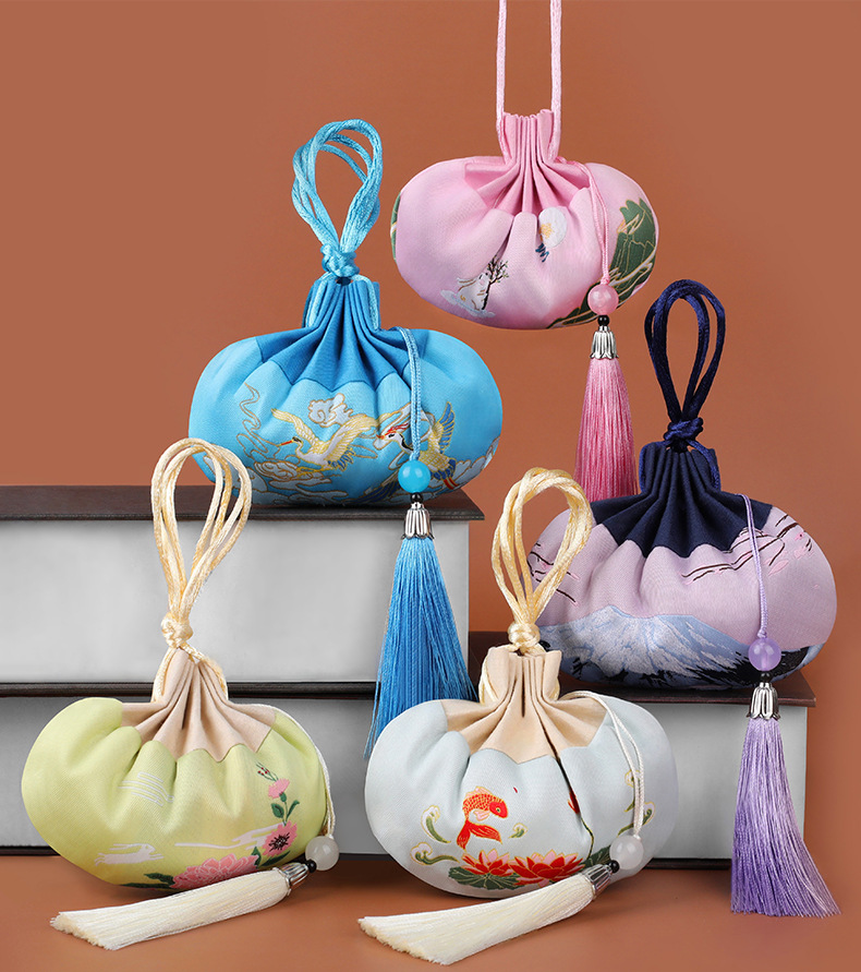 国风宫廷香包_03.jpg