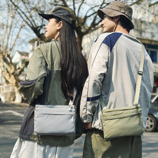 Small Satchel Men's Small Bag Ins Casual Lightweight Commuter Mobile Phone Bag Crossbody Bag Men's Original Niche Shoulder Bag Women