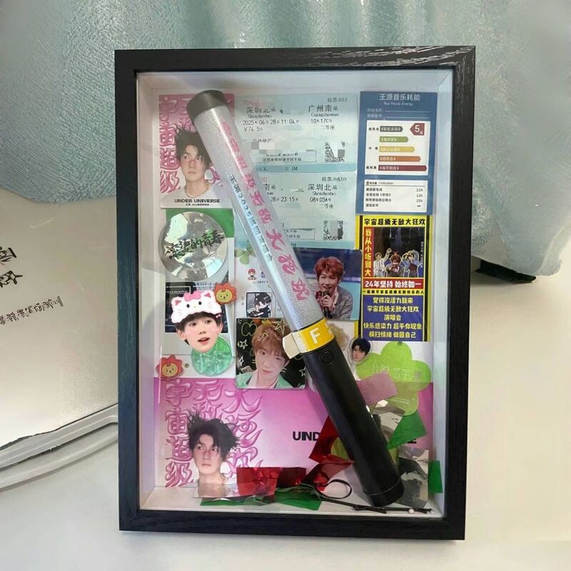 Transparent DIY Dust-Proof Box for Storing Idol Concert Merchandise, Such as Wang Yuan's Support Sticks and 3D Photo Frames Transparent DIY Dust-Proof Box for Storing Idol Concert Merchandise, Such as Wang Yuan's Support Sticks and 3D Photo Frames