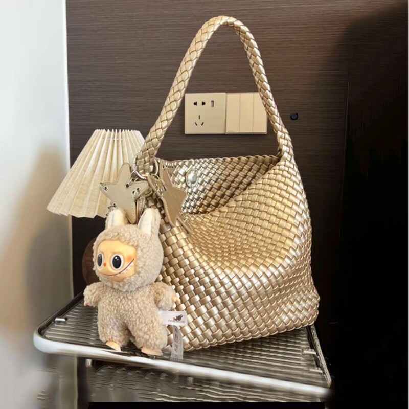 Medium Gold Woven Bag Tote Bag Women's Large Capacity Bucket Bag Commuter Satchel Shoulder Armpit Bag Genuine Leather Large Bag