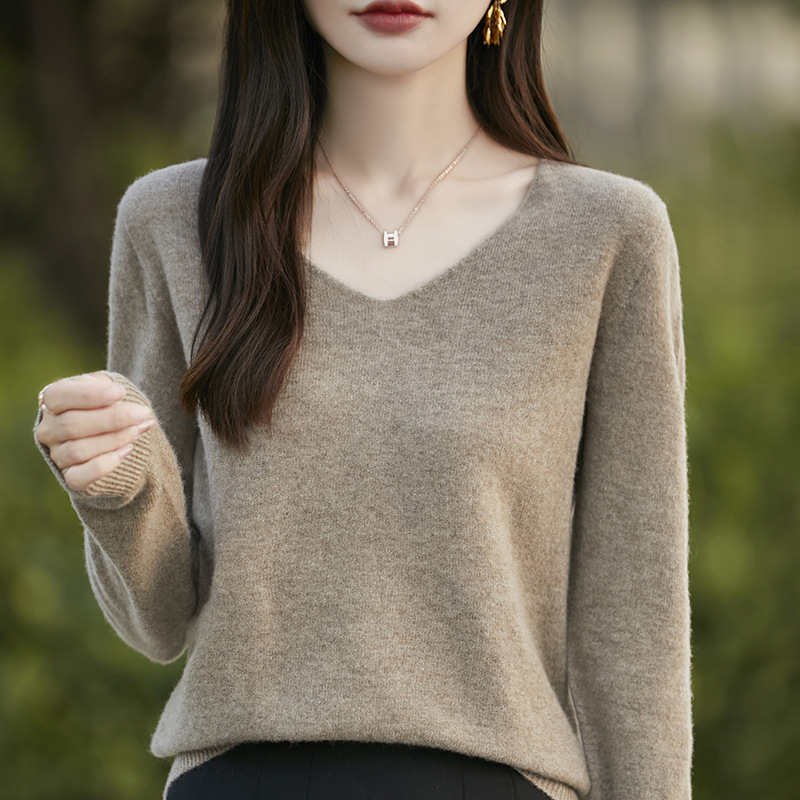 无缝一体成衣 V领安迪绒宽松显瘦针织衫2024早秋冬新款毛衣女批发
