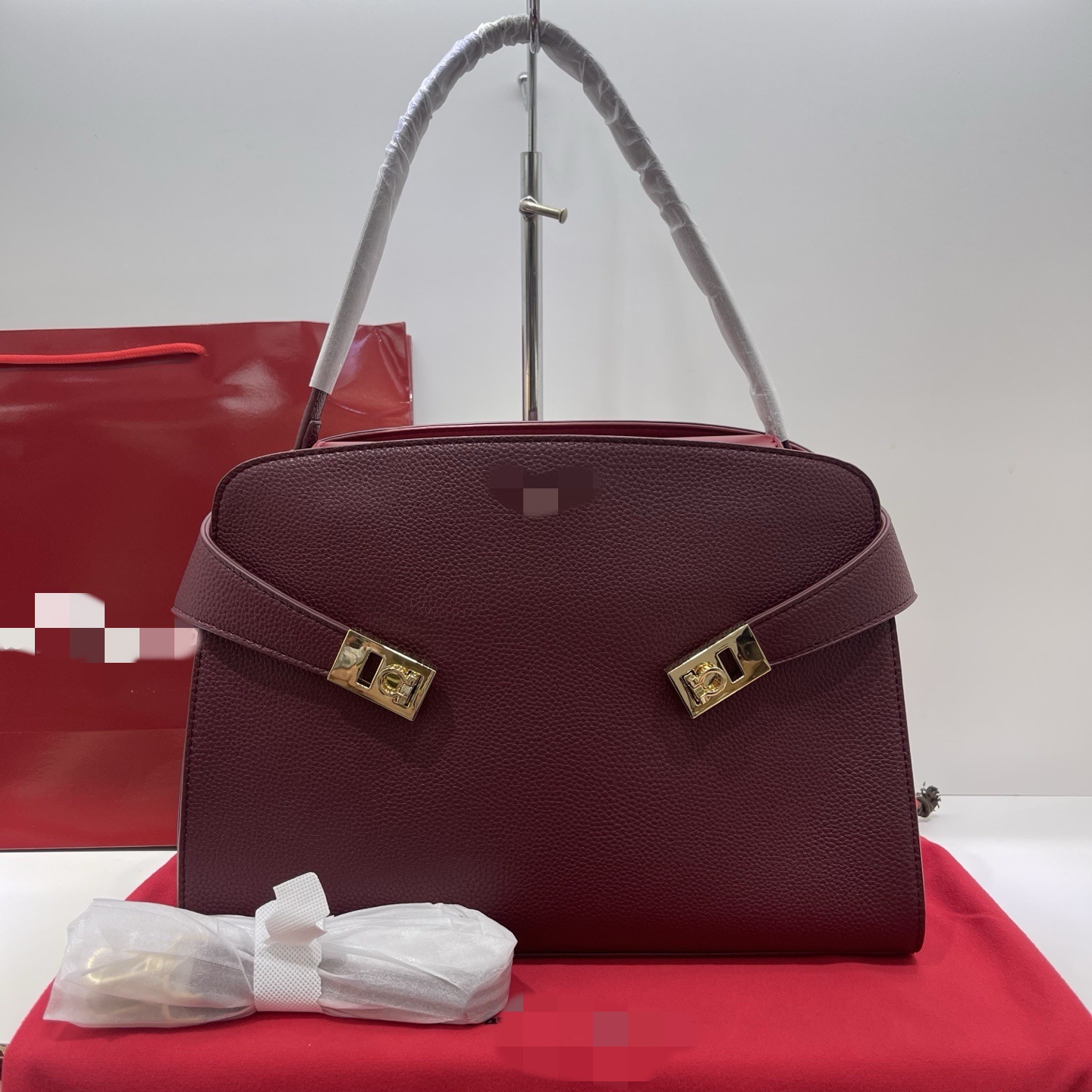 Large Capacity Women's Commuter Tote Bag Genuine Cowhide Leather Red Handbag Luxury Designer Work Bag For Women - Thumbnail 4