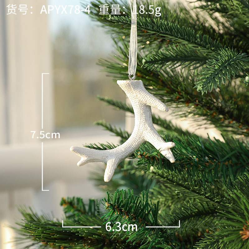 Hong Kong Heng nuevo estilo Elk Cuerno árbol de Navidad decoración colgante decoración diseño de la ventana de resina con el pelo cuerno colgante Decoración