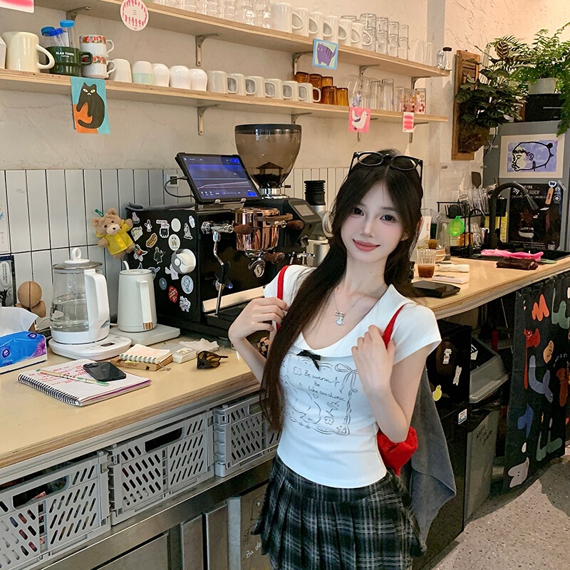 綿の趣味のアニメのプリントの子供の襟の半袖のtシャツの女性の夏の新型は年齢を減らして明らかに痩せています。|undefined