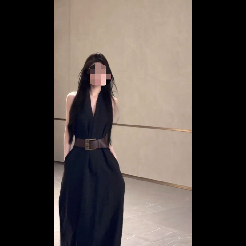 Fashionable Mature Style Black V-Neck Halter Dress for Women, Summer Niche High-End Sleeveless Slimming Long Dress Fashionable Mature Style Black V-Neck Halter Dress for Women, Summer Niche High-End Sleeveless Slimming Long Dress