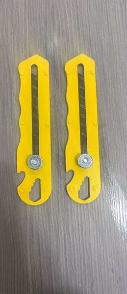 Golden art knife