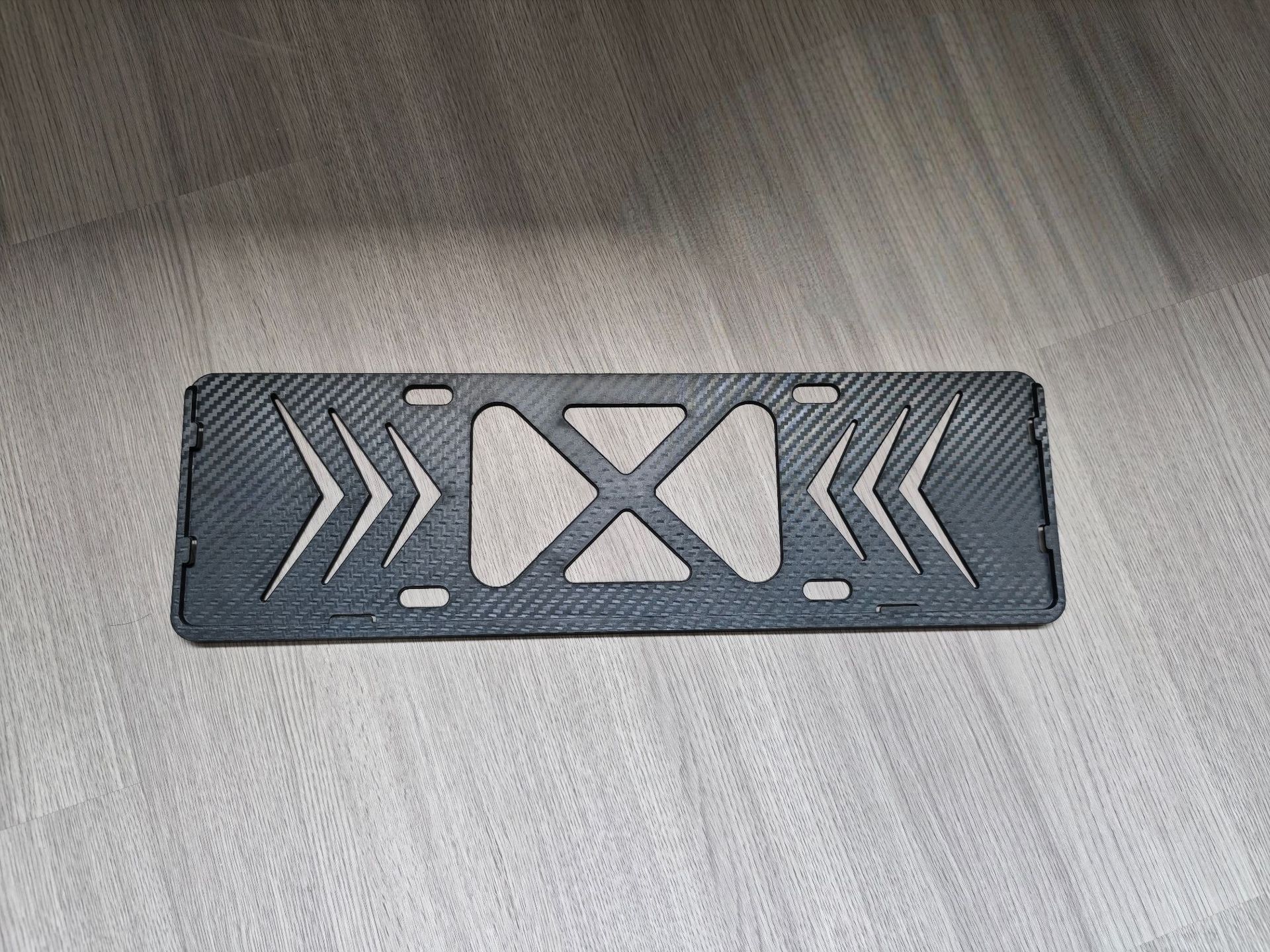 New Energy Vehicle Frameless License Plate Frame with Carbon Fiber Texture, Does Not Block the Camera, Specifically Designed for Anti-Theft Modification