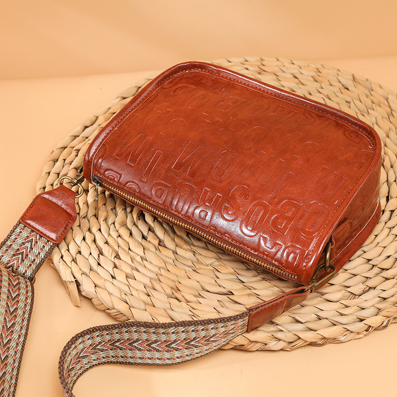 Women's 2026 New Fashion Soft Leather Embossed Shoulder Bag Crossbody Large Capacity Vintage Saddle Pea Bag