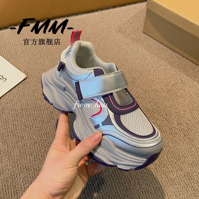 Sandalias deportivas de suela gruesa para mujeres 2024 verano nuevos zapatos de papá huecos de malla transpirables zapatos de agujero casuales de moda