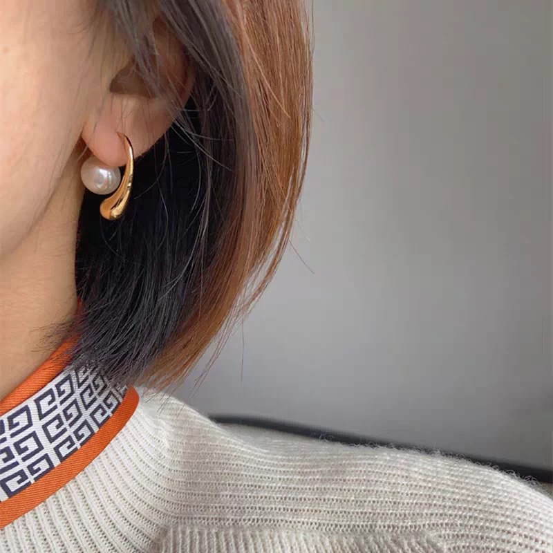 Pendientes de botón con perlas de acero inoxidable mujer_voghion.com