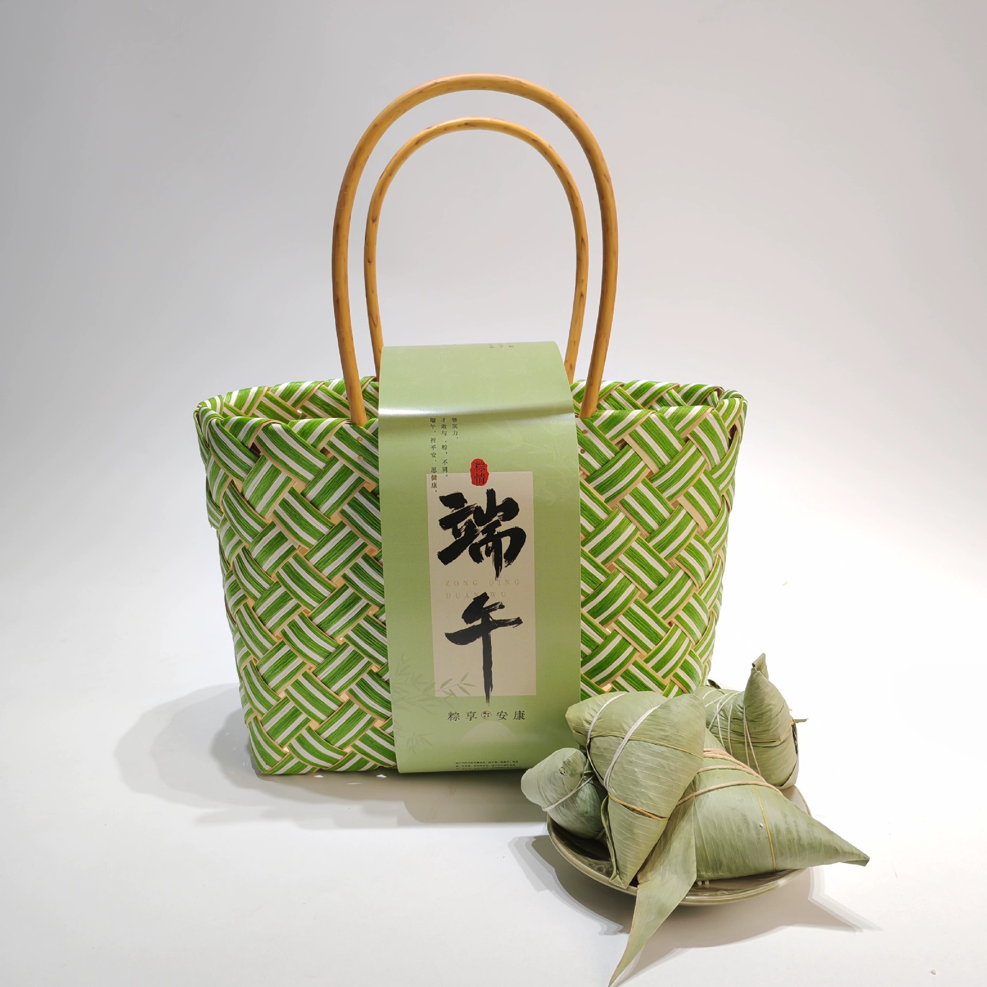 Оптовая упаковка для подарков на День драконьих лодок 2025 года от производителя для клиентов с сувенирами из соленых яиц.