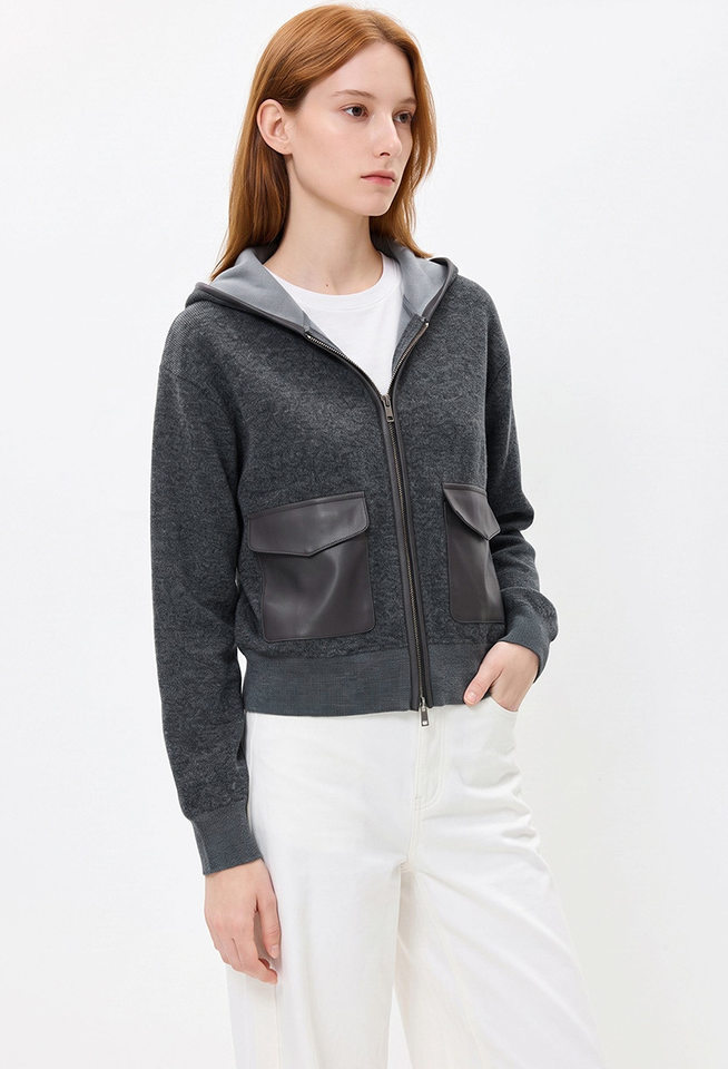 Áo khoác nữ dáng ngắn có mũ kéo khóa phối túi da, chất liệu len cashmere pha, form thường — Khói đá Ash chi tiết 1