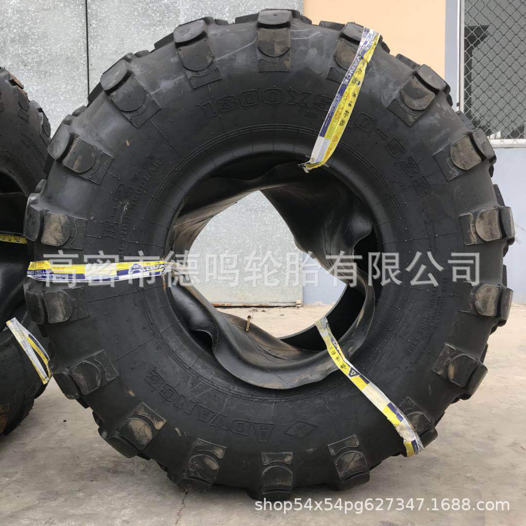 Suministro de maquinaria de ingeniería neumático 1300X530-533 neumático todoterreno 1300*530-533