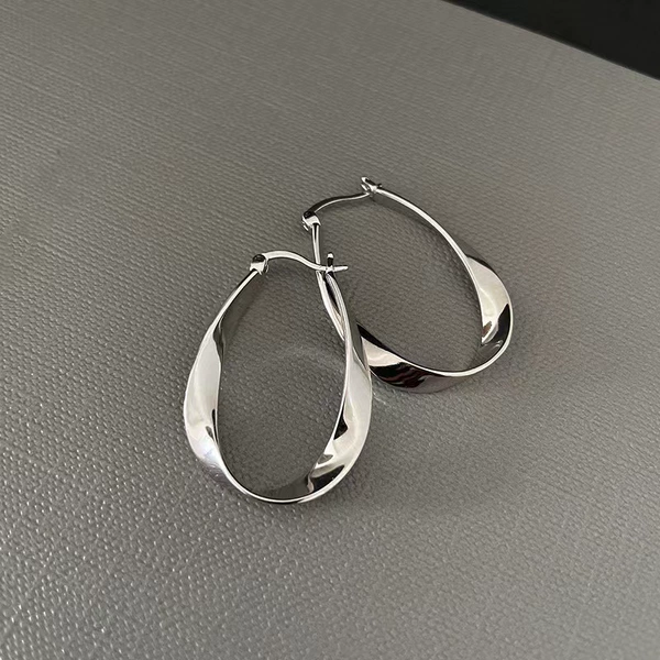 Jewelry, platinum earrings