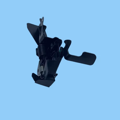 Suitable for Hyundai Kia Cerato hood lock engine cover lock 81130-2E000