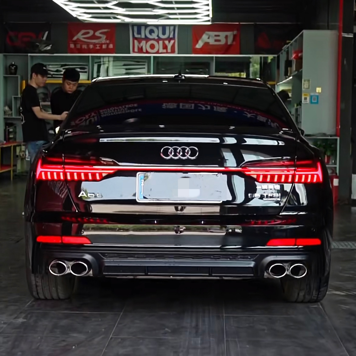 Suitable for 19-25 Audi C8A6 Modified S6 Rear Lip Four-Out Tail Throat Exhaust Rear Surround Black Warrior Kit