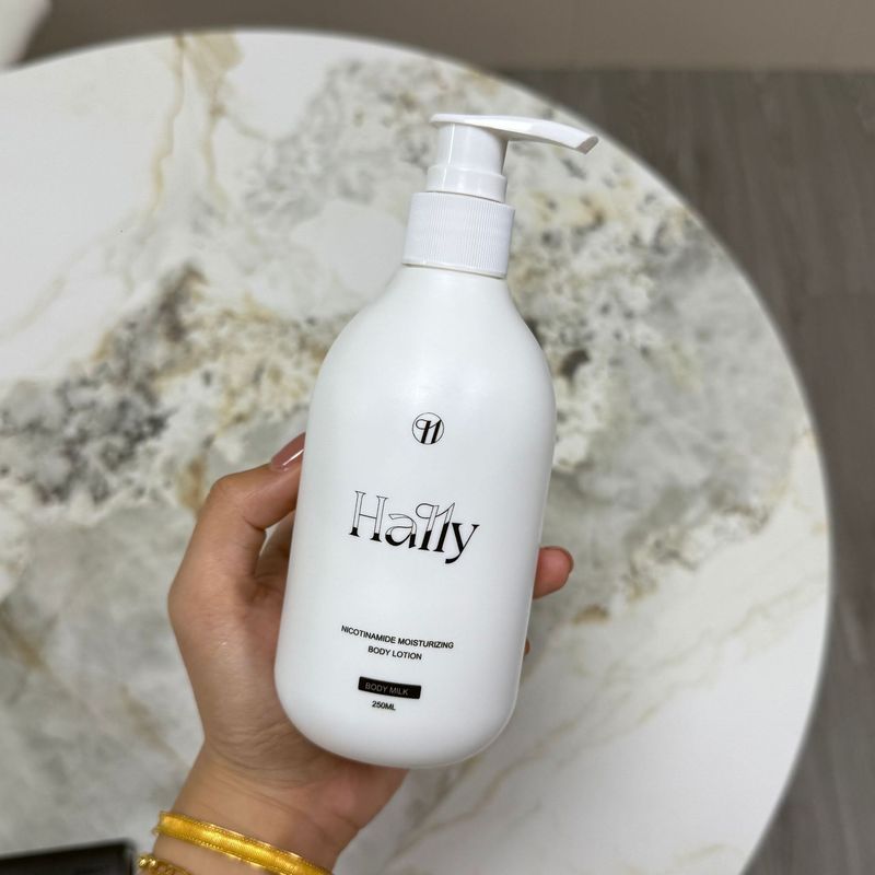 国境を越えた人気のHALLYボディローション保湿保湿ローション外国貿易NICOTINAMIDE MOISTURIZI|undefined
