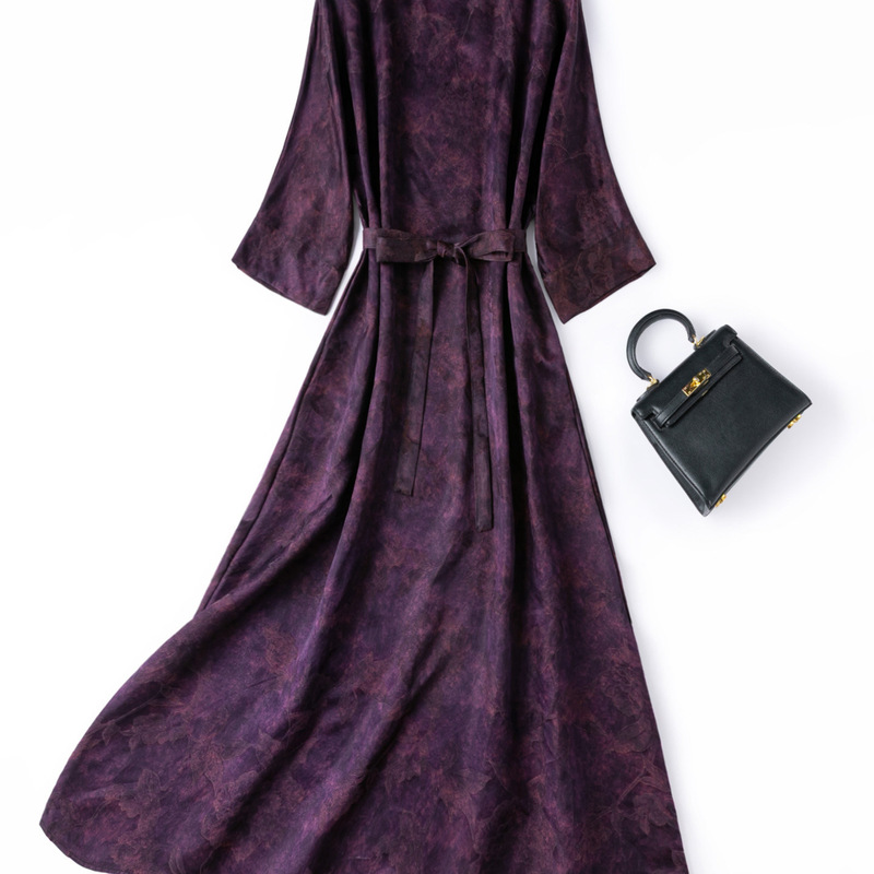 Extra-long masterpiece! 45 momme heavy satin jacquard Xiangyun silk! Eight-part sleeved robe silk dress in purple Extra-long masterpiece! 45 momme heavy satin jacquard Xiangyun silk! Eight-part sleeved robe silk dress in purple