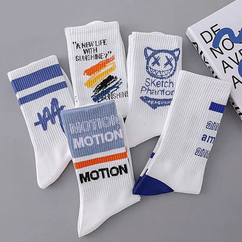 New fall/winter sports-style trendy socks—unique graffiti-inspired design, Korean-style matching look, and Instagram-worthy white 