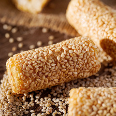 【7:00 PM Snack】Peanut Brittle with Sesame Core, Malt Candy, Peanut Roll Snacks Wholesale, Full Cart of Peanut Butter