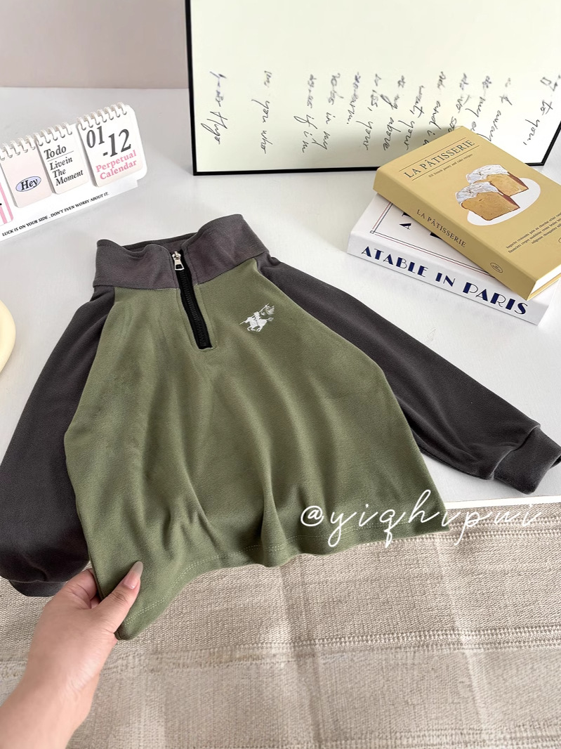Niños camisetas de manga larga camiseta de color contraste camiseta de hombro para hombres bordados primavera y otoño de terciopelo delgado chicas al por mayor estilo deportivo