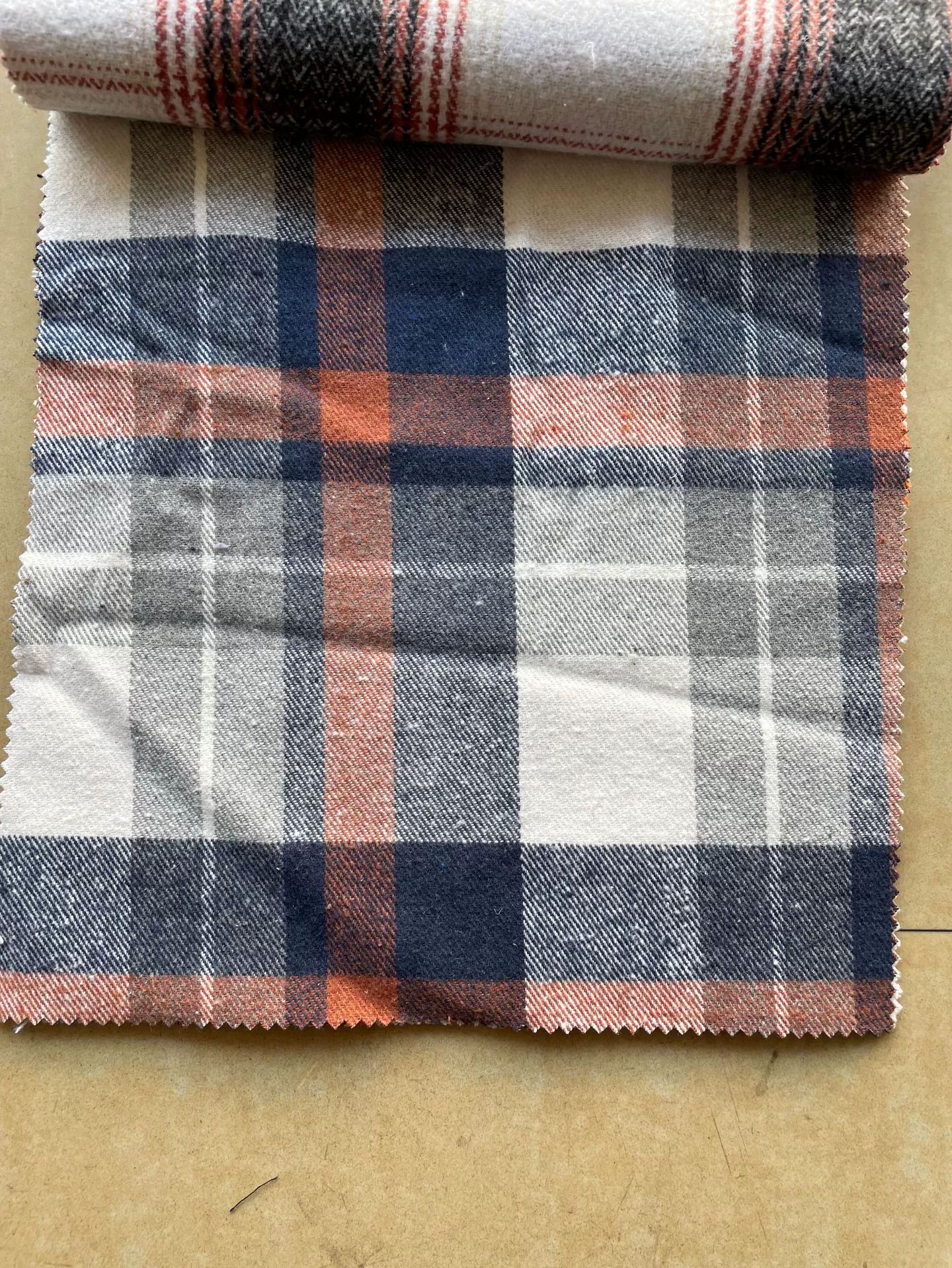 Mao woolen hair color weaving grid cloth polyester cotton double-sided woolen shirt cloth material 270-450G factory undertake orders