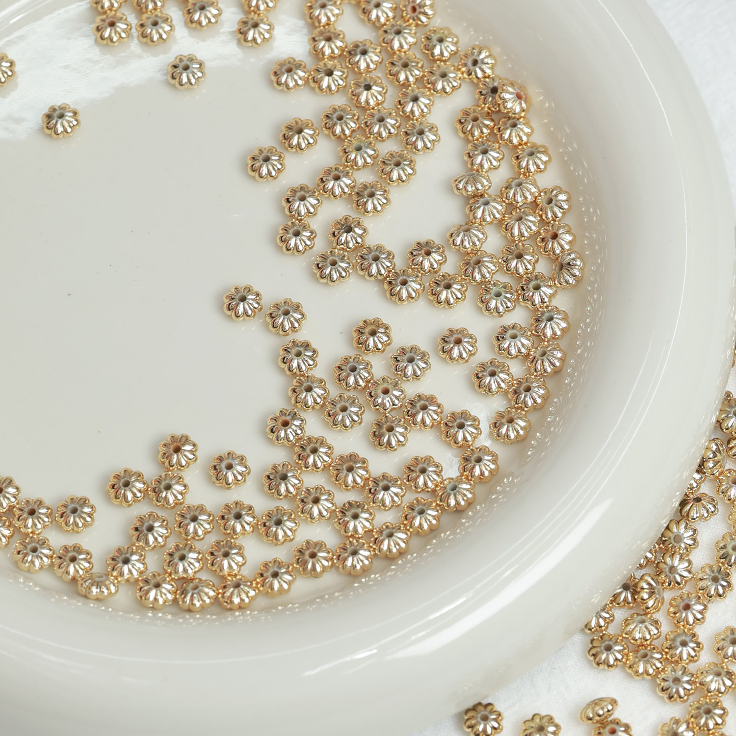 保色电镀太阳花扁珠飞碟珠花形隔位珠珠子手工串手链diy饰品配件