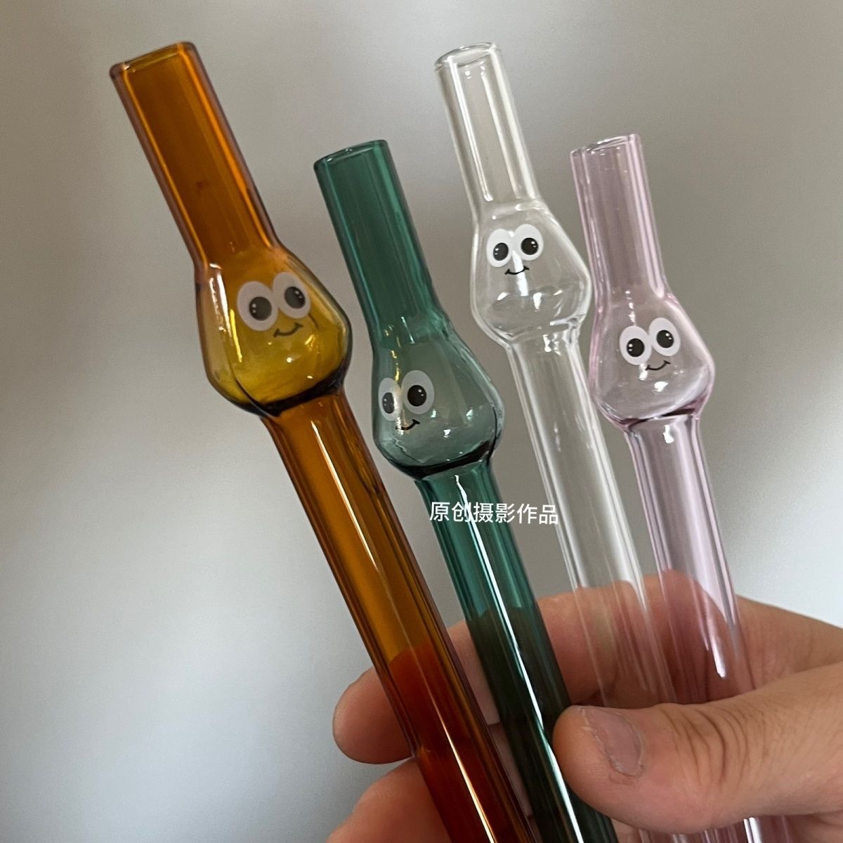 Big Eyes Pipes in-viento estudiantes de alto valor facial lindo dibujos animados pipas de agua potable perlas resistentes a altas temperaturas tubo recto