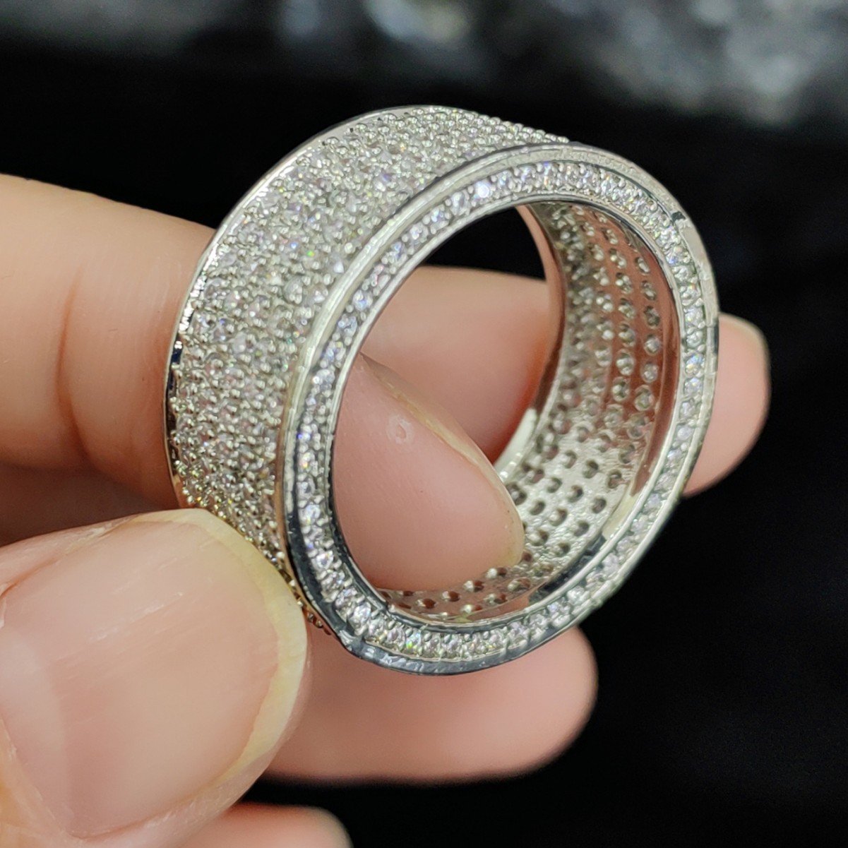 Europa y los Estados Unidos nuevos anillos de zircón de bronce caliente Hip Hop comercio electrónico transfronterizo Europa y los Estados Unidos fabricantes de anillos de hombres y mujeres al por mayor image 5