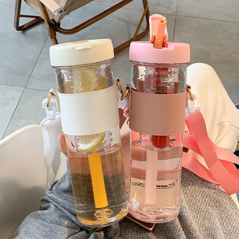 New plastic water cup for girls with good looks ins simple tea and water separation with tea separator shaker flower tea straw cup
