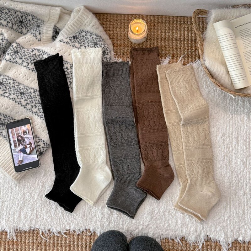 2026 Autumn/Winter New Collection: Women's Soft and Comfortable Retro High-Top Cotton Socks with Quilted Pattern and Ruffled Trim, Slimming and Versatile 2026 Autumn/Winter New Collection: Women's Soft and Comfortable Retro High-Top Cotton Socks with Quilted Pattern and Ruffled Trim, Slimming and Versatile