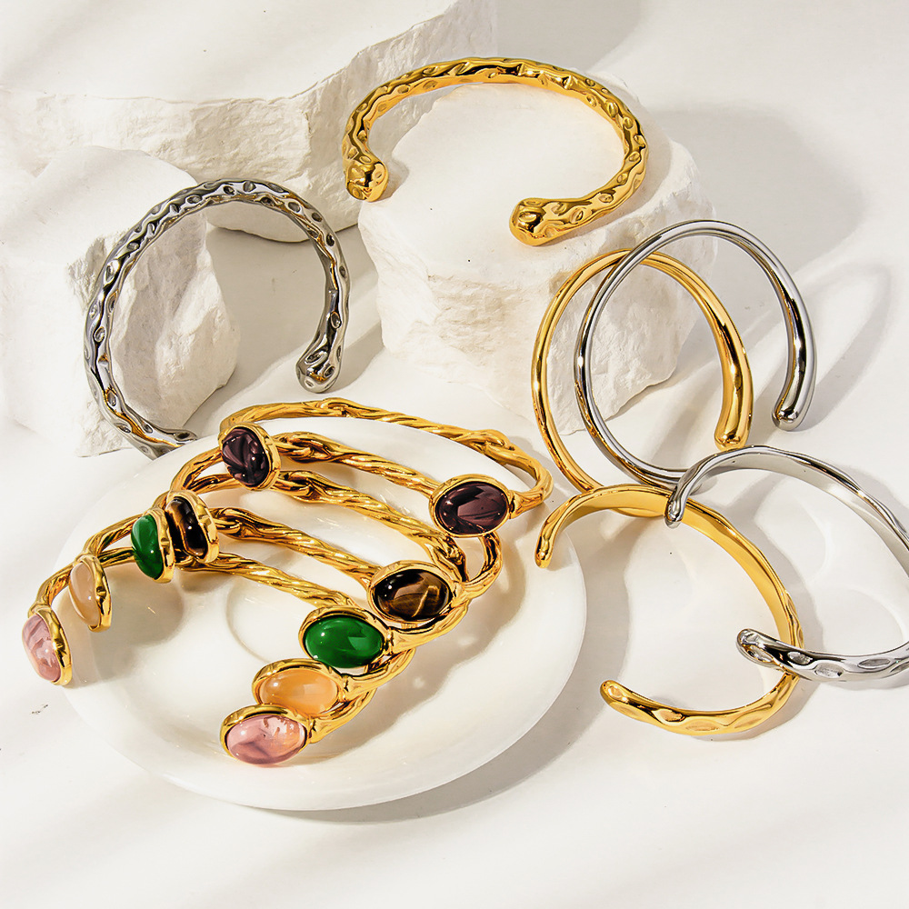 Venta caliente transfronteriza retro titanio acero chapado 18K doble cara ovalada piedra natural apertura irregular pulsera ajustable