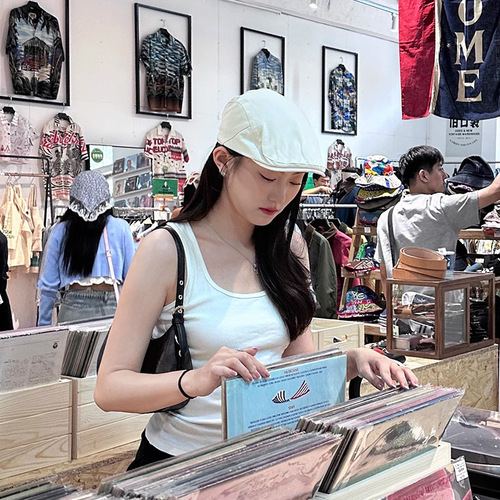 Bell cap for women, suitable for spring, summer, autumn, and winter, trendy retro Japanese, niche, artist hat, round face, makes face look smaller, avant-garde hat